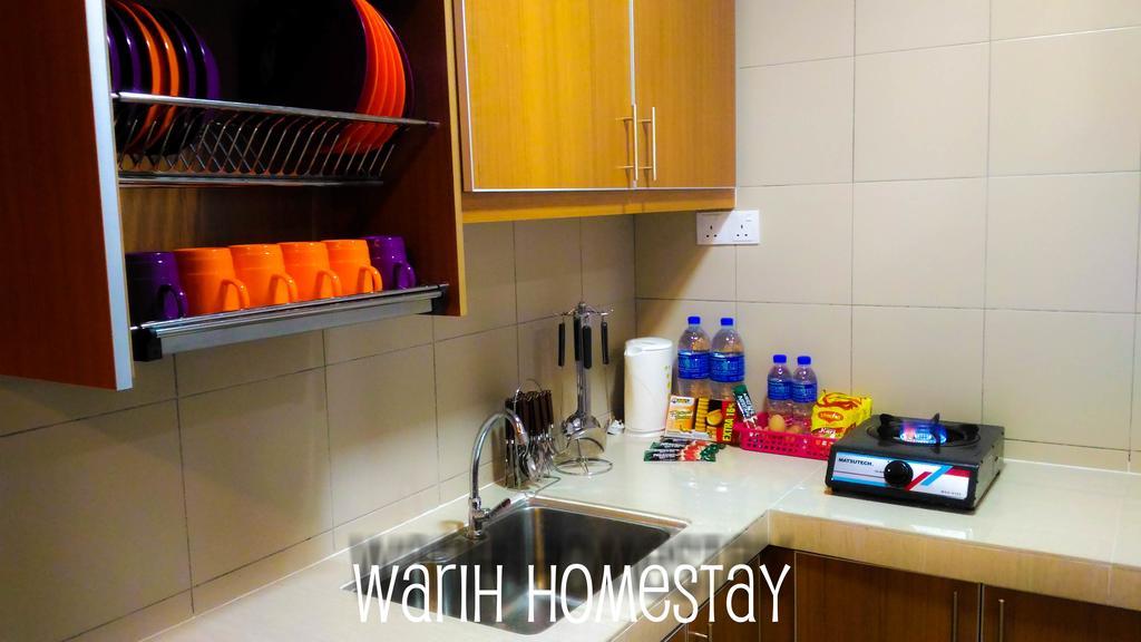 Warih Homestay Seri Kembangan Exterior foto